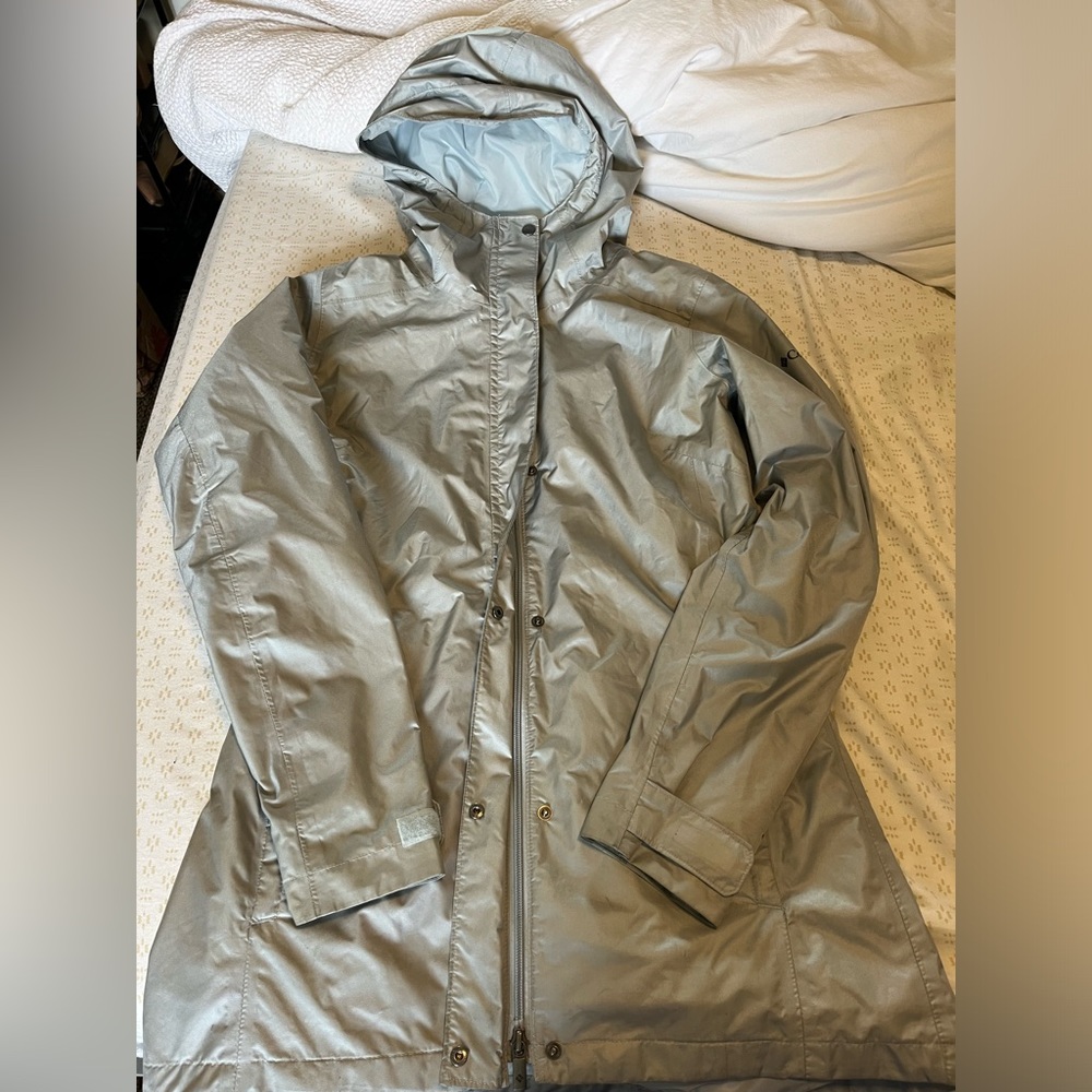 Women’s Columbia Rain Jacket